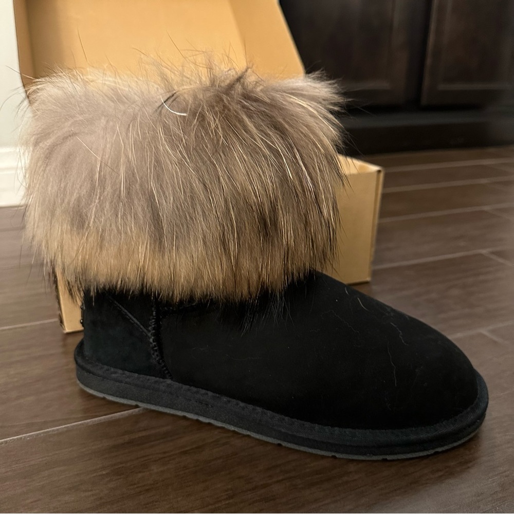 Cloud Nine Rocco Booties. NEW in box. NWT - Picture 3 of 7